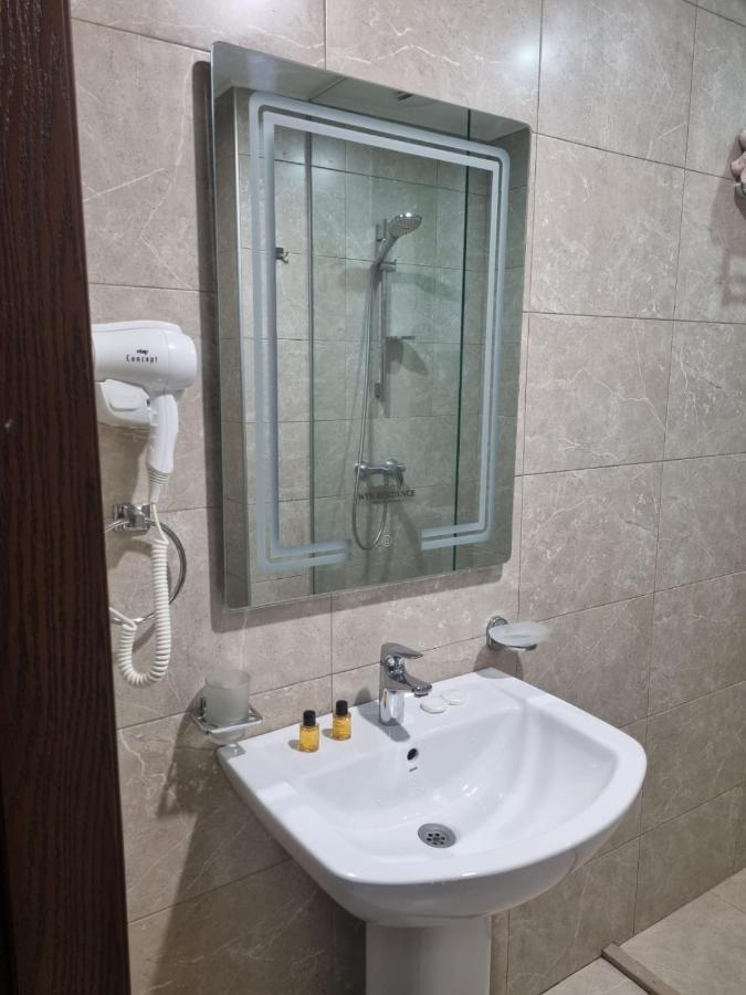 Orbi Plaza David Apt. Apartment บาทูมิ ภายนอก รูปภาพ