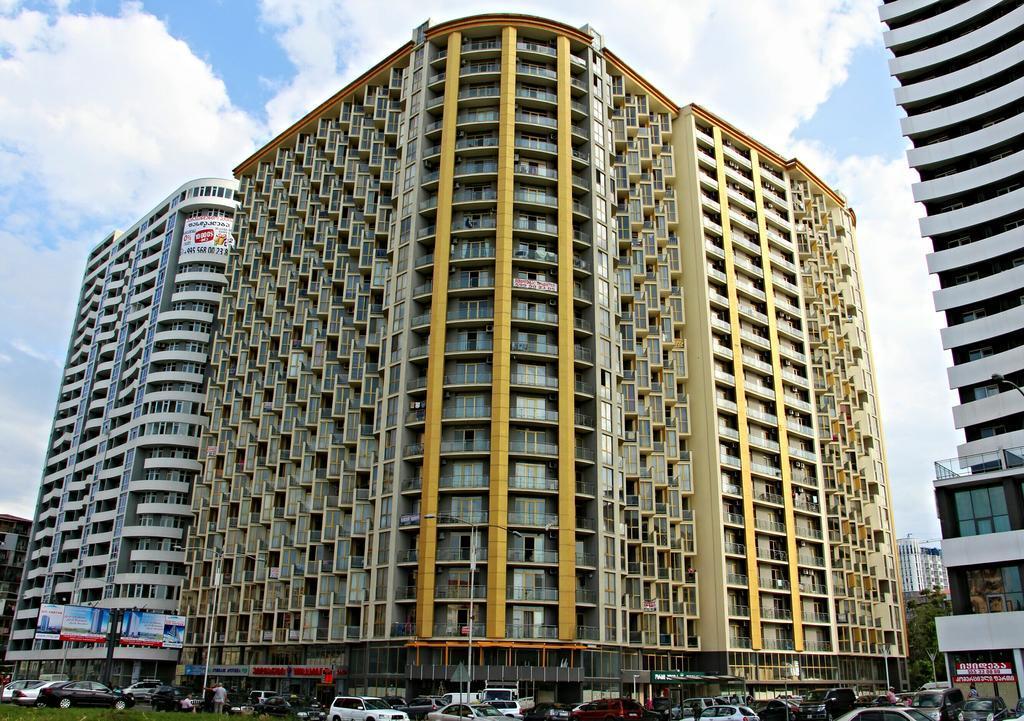 Orbi Plaza David Apt. Apartment บาทูมิ ภายนอก รูปภาพ